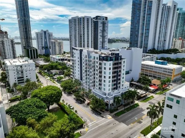 2275 Biscayne Blvd, Miami FL 33137