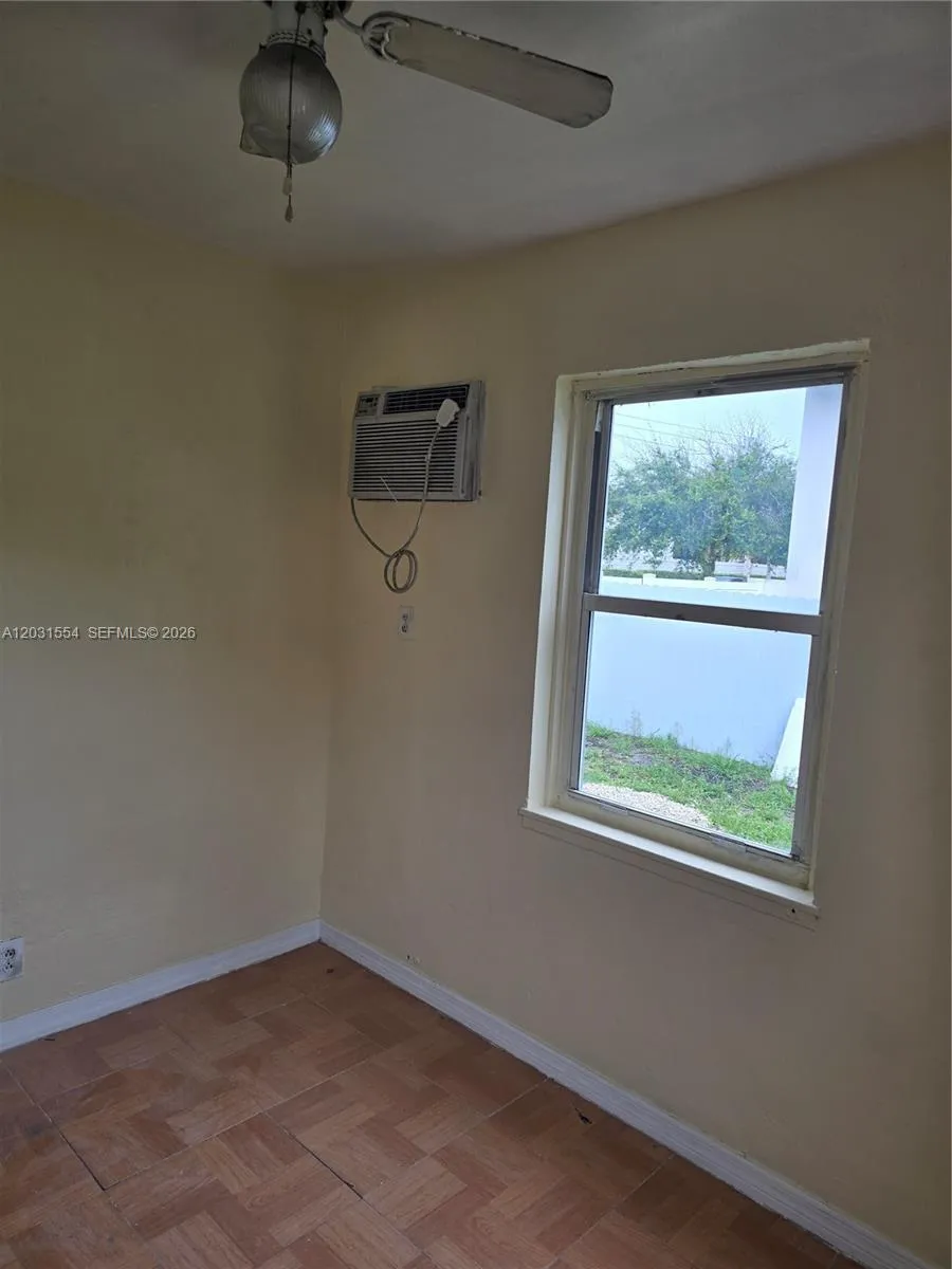 840 NE 124th St # 1, North Miami FL 33161
