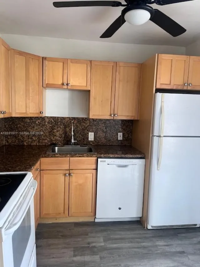 3475 N Country Club Dr # 204, Aventura FL 33180