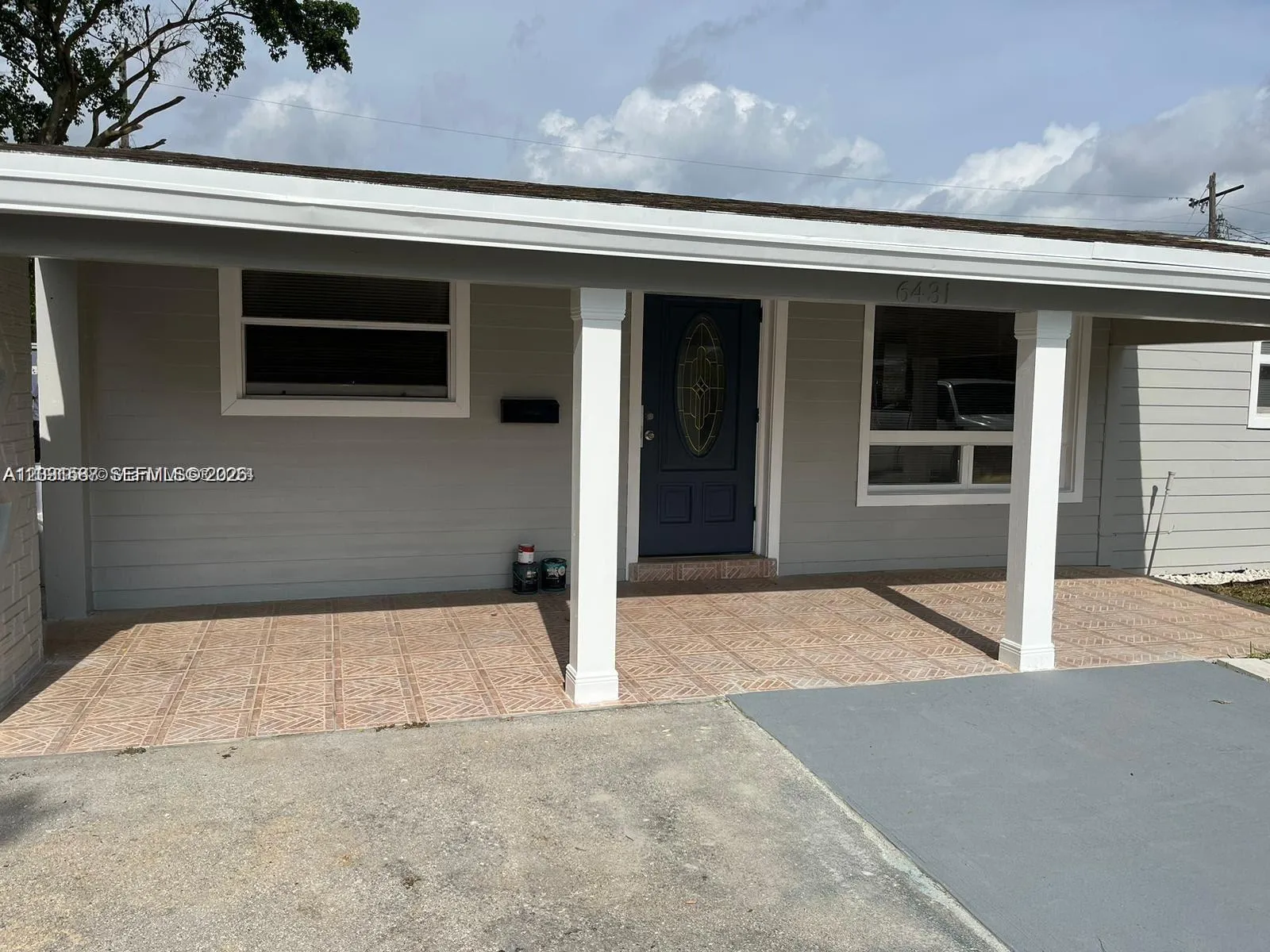 6431 Hayes St, Hollywood FL 33024