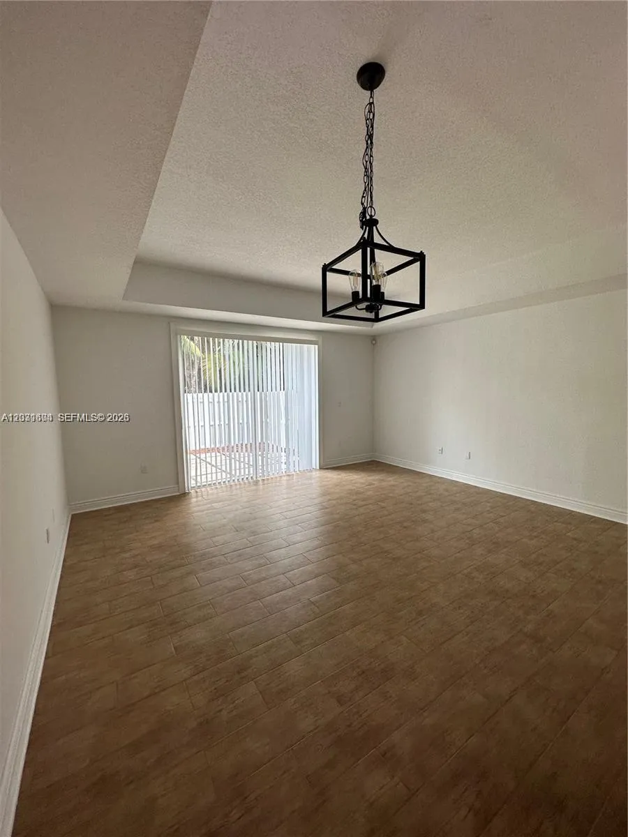 10945 NW 43rd Ln # 10945, Doral FL 33178