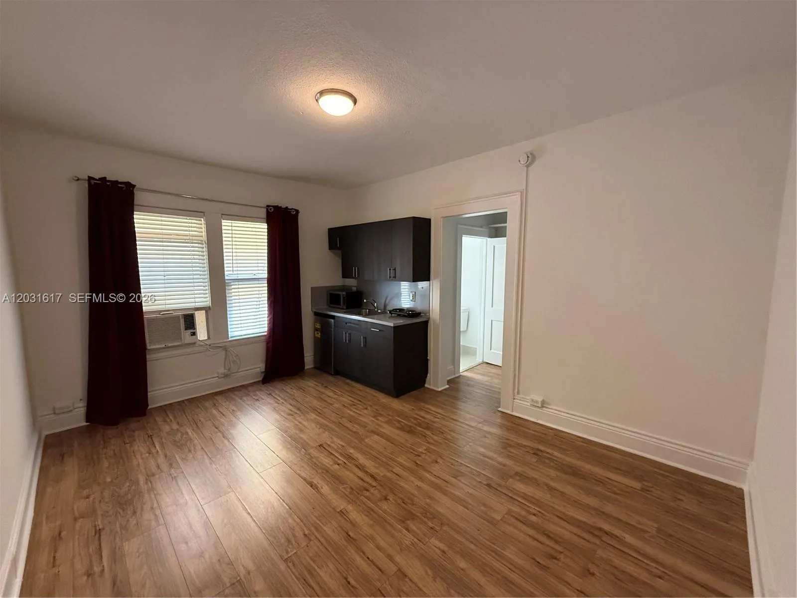 126 Mendoza Ave # 2A, Coral Gables FL 33134
