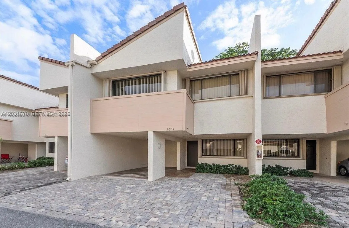 1601 Cypress Pointe Dr # 1601, Coral Springs FL 33071
