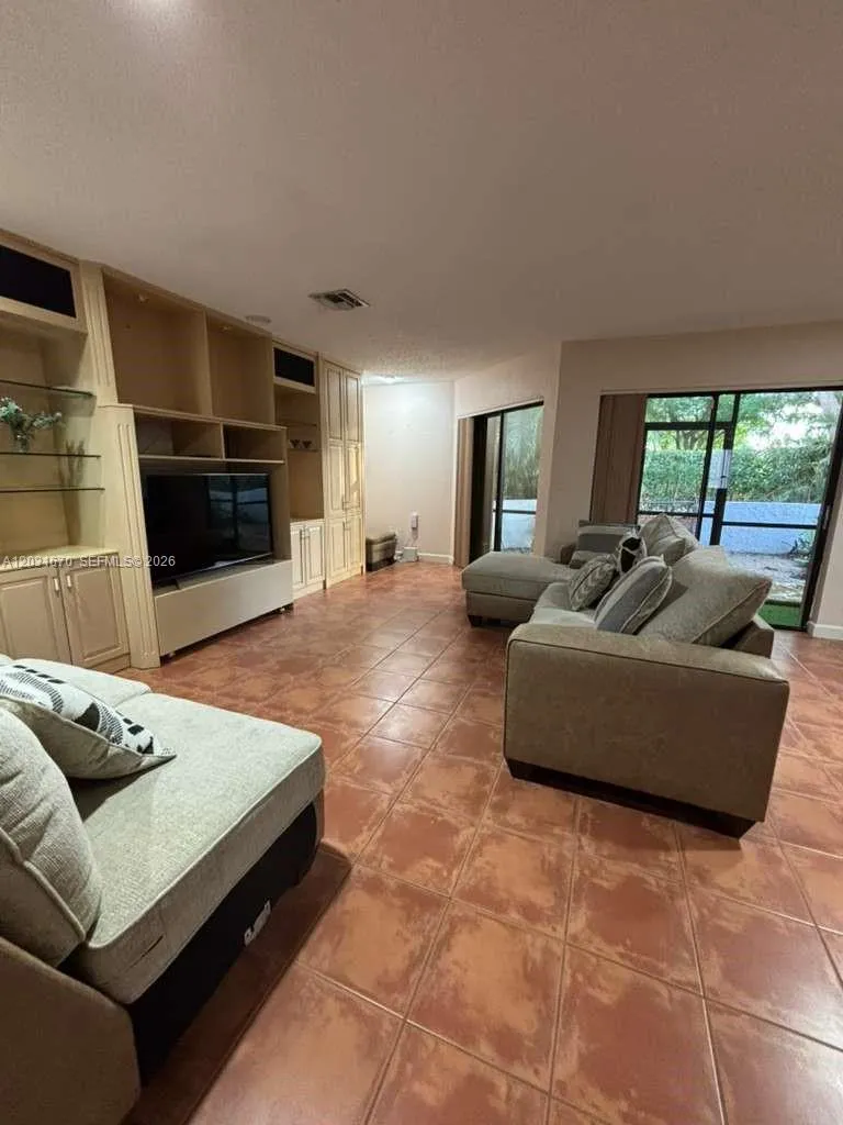 1601 Cypress Pointe Dr # 1601, Coral Springs FL 33071