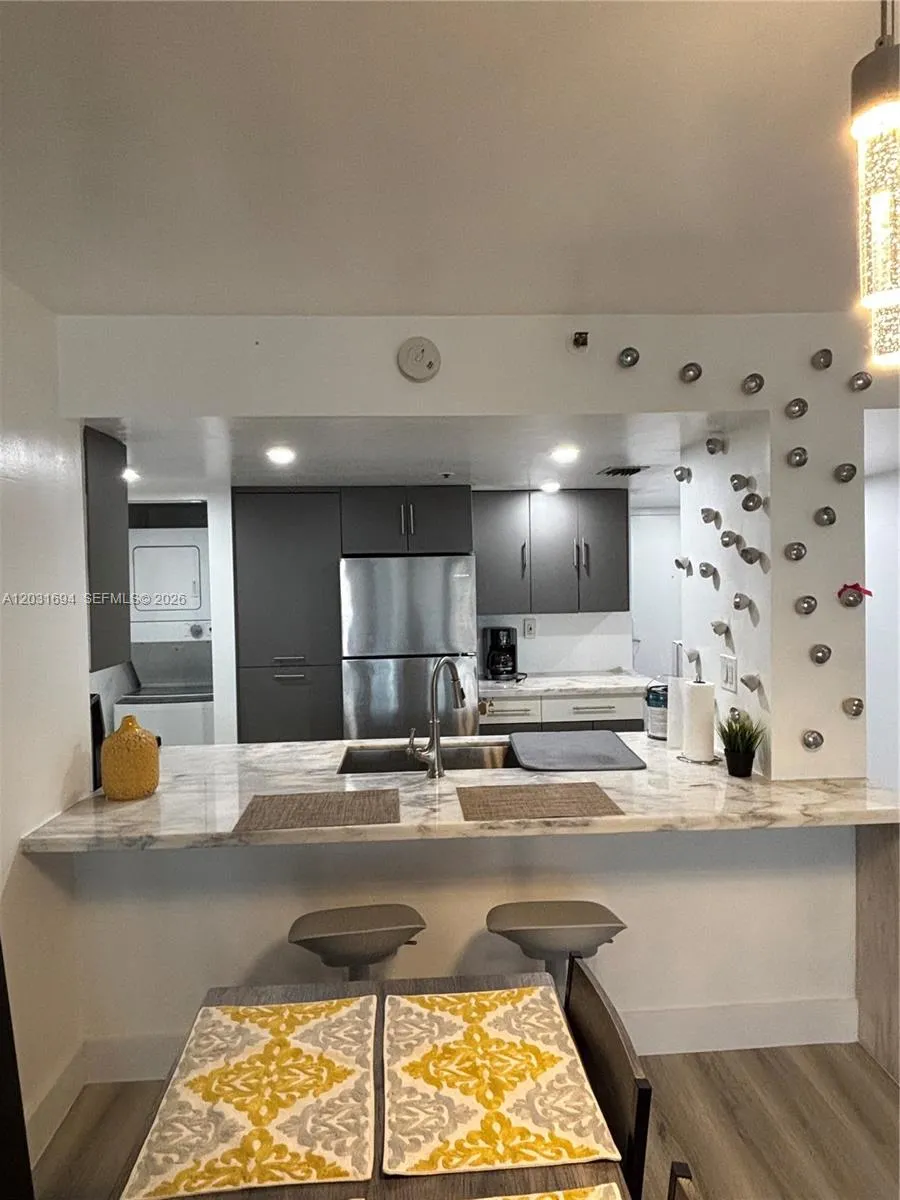 1717 N Bayshore Dr # 1652, Miami FL 33132