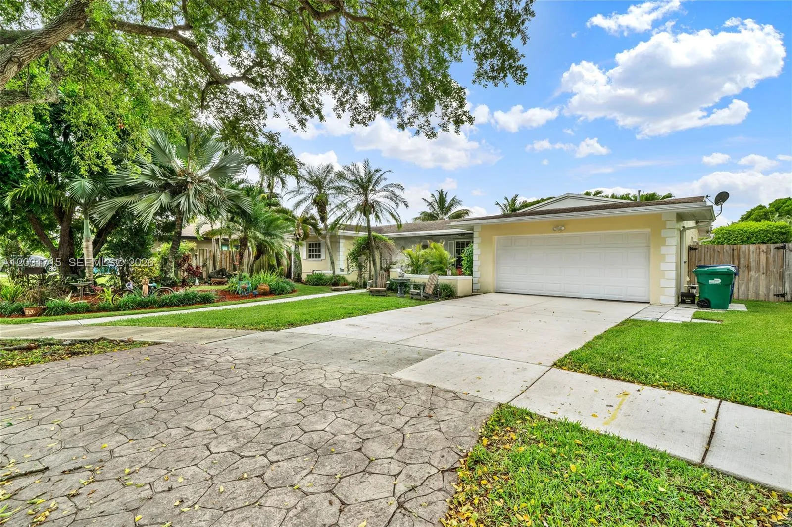 18920 SW 92nd Ct, Cutler Bay FL 33157