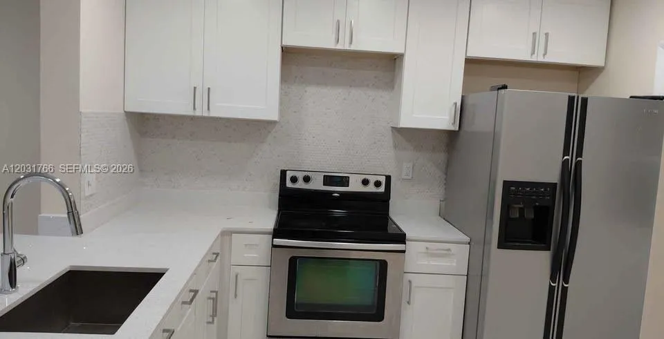 5335 NW 10th Ct # 208, Plantation FL 33313