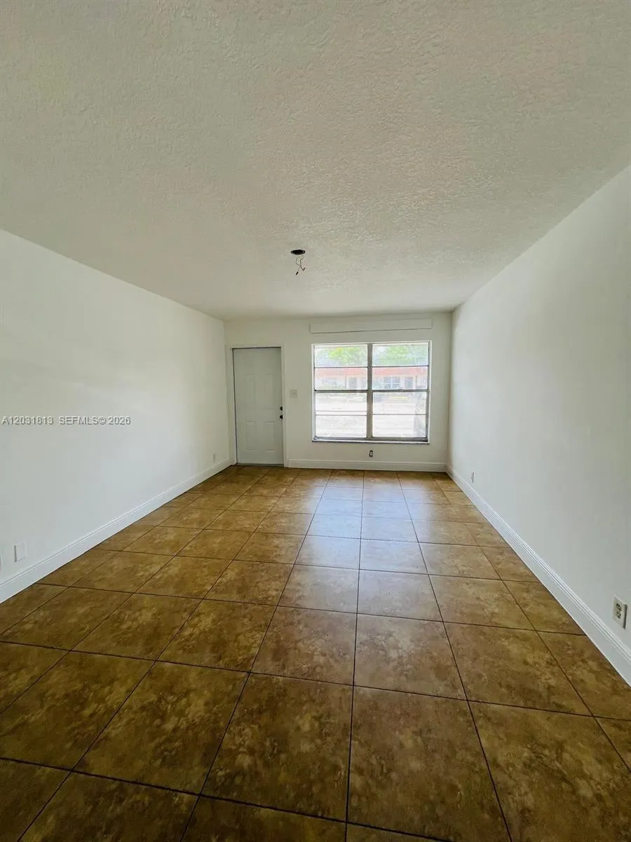 7701 SW 10th Ct # 1A, North Lauderdale FL 33068