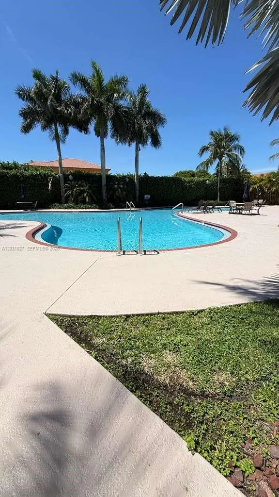 2120 NE 37th Rd # 1, Homestead FL 33033