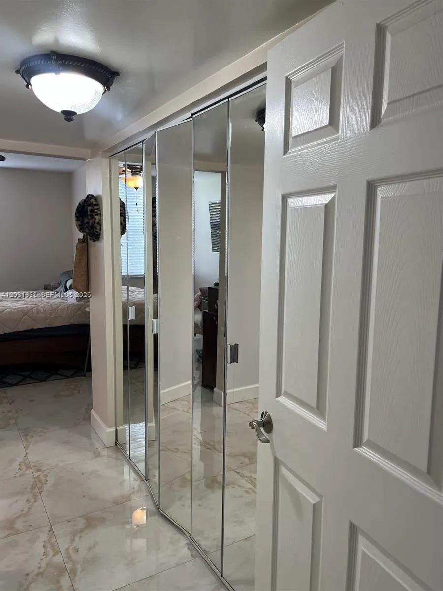 9420 Tangerine Pl # 401, Davie FL 33324