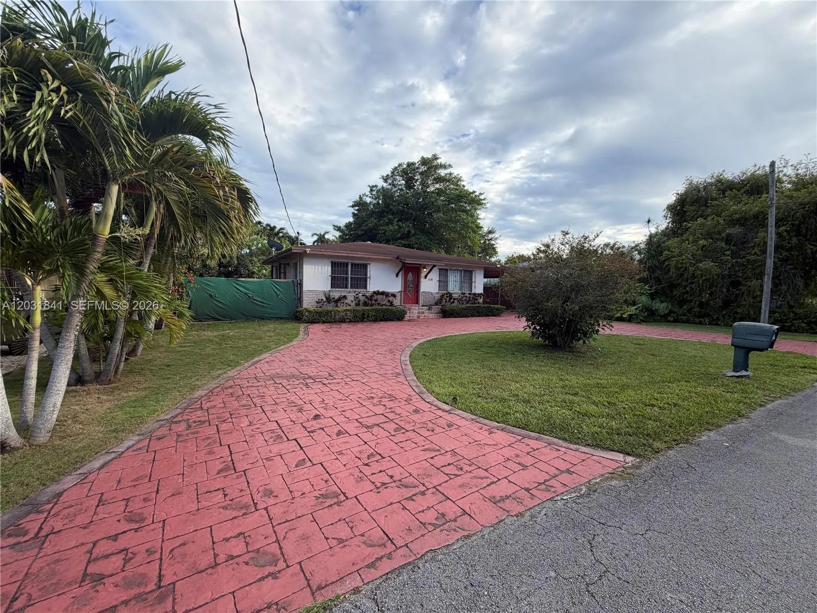 6318 SW 27th St, Miami FL 33155