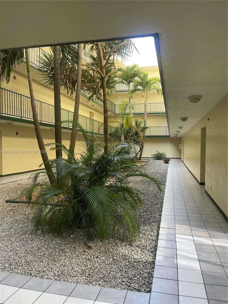 8321 NW 7th St # 407, Miami FL 33126