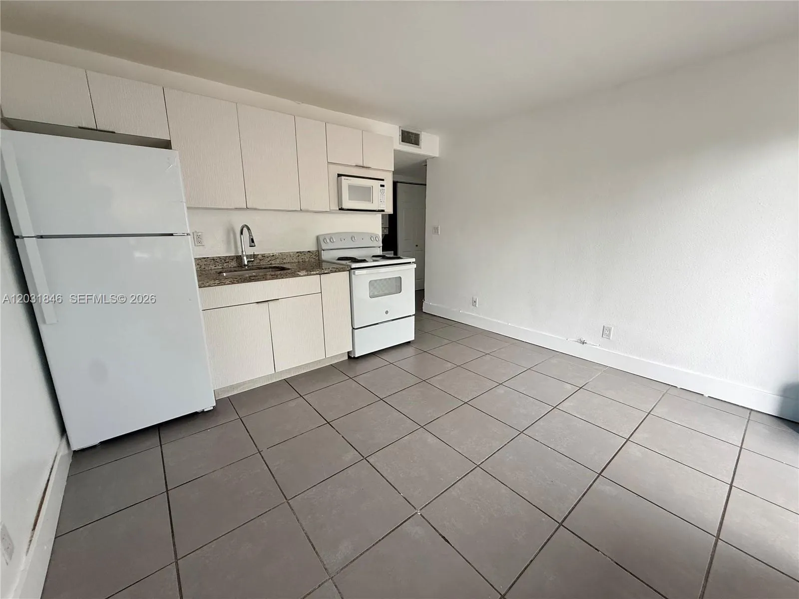 7824 NW 5th Ct # 7, Miami FL 33150