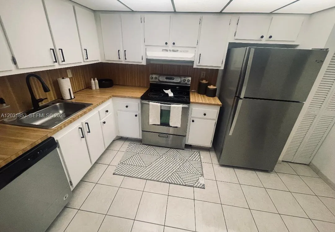 2625 Collins Ave # 502, Miami Beach FL 33140