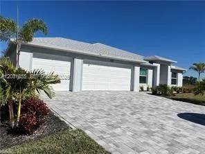 4211 NE 19th Ave, Cape Coral FL 33909