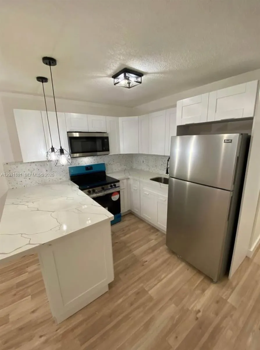 1106 NE 5th Ave # 5, Fort Lauderdale FL 33304