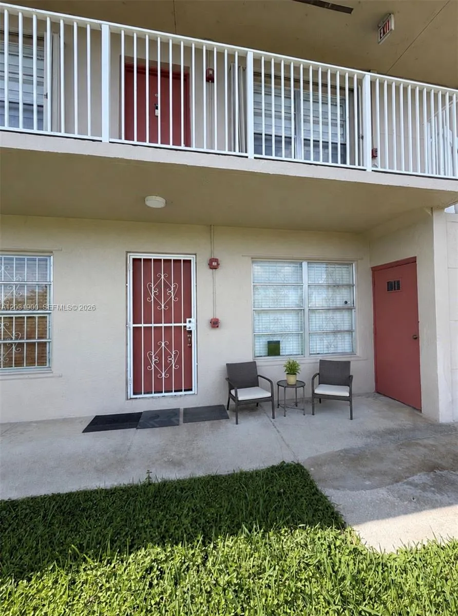 12860 SW 43rd Dr # B, Miami FL 33175