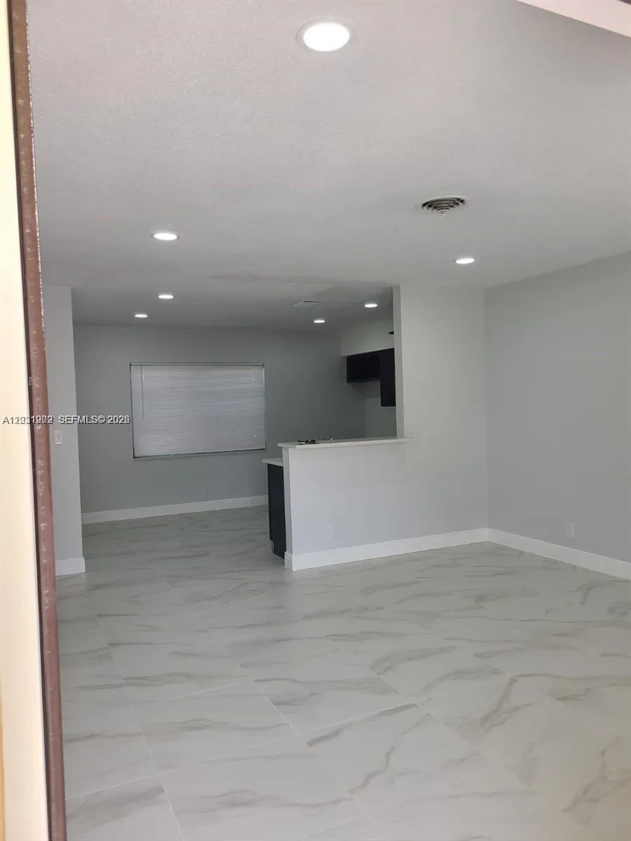 590 NE 20th St # 1, Wilton Manors FL 33305