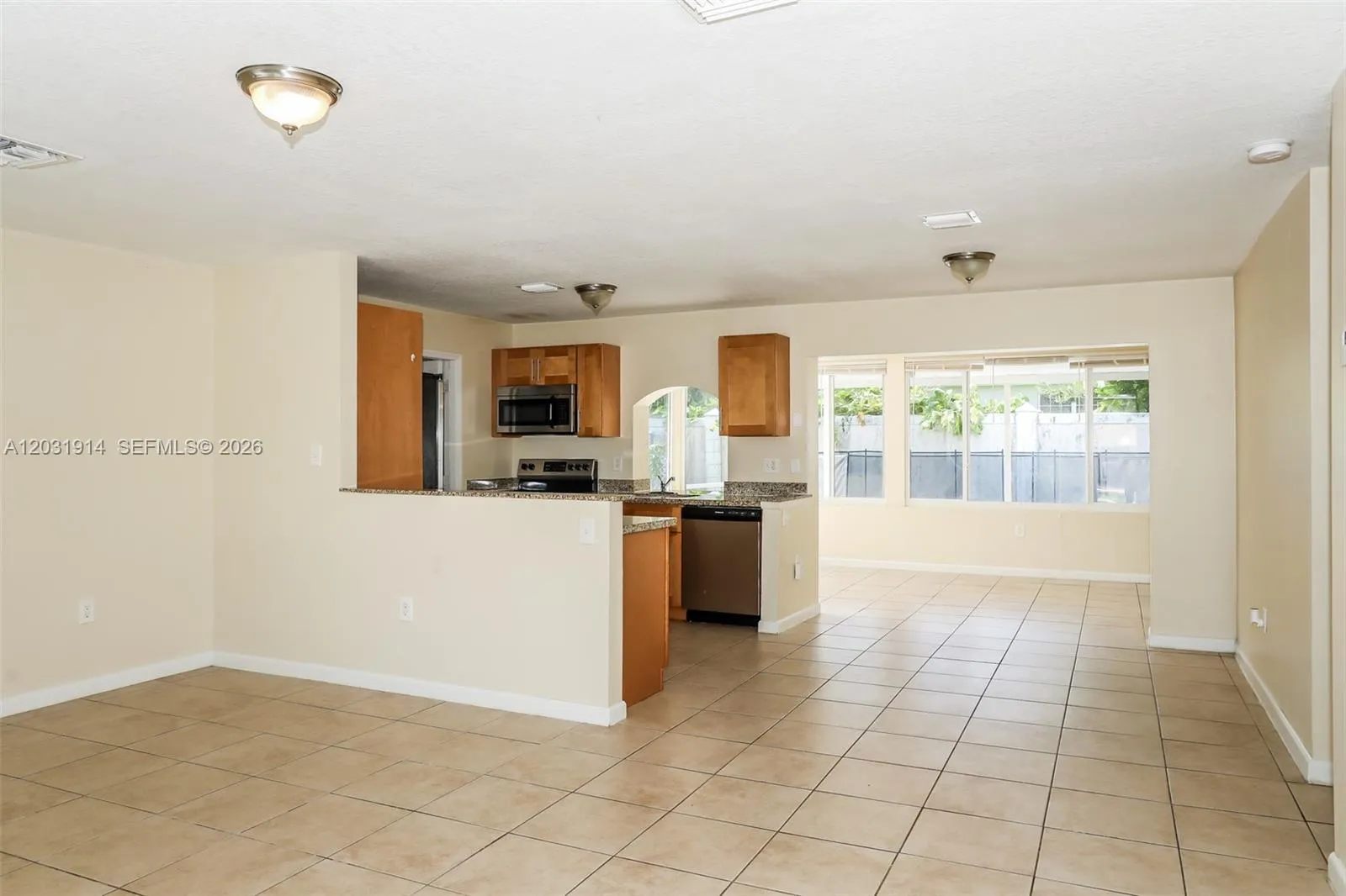 7461 NW 23rd St, Sunrise FL 33313