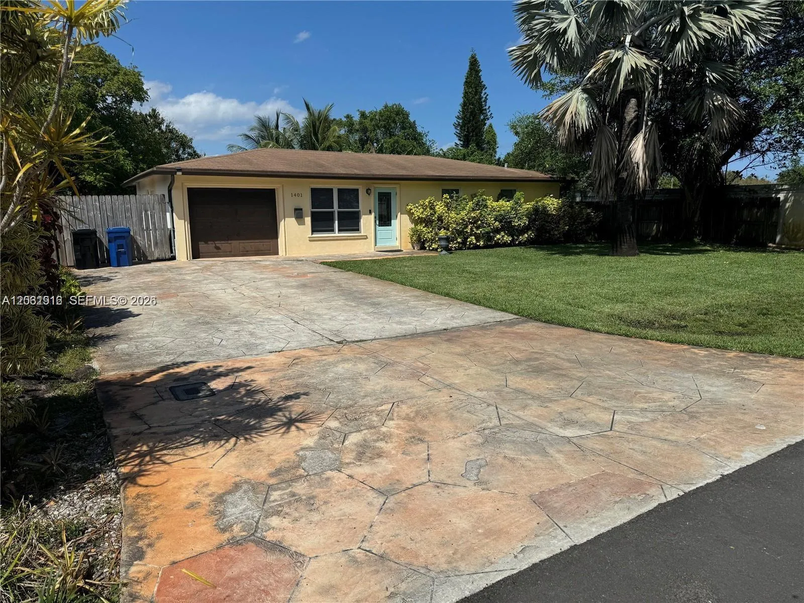 1401 SW 32nd Ct, Fort Lauderdale FL 33315