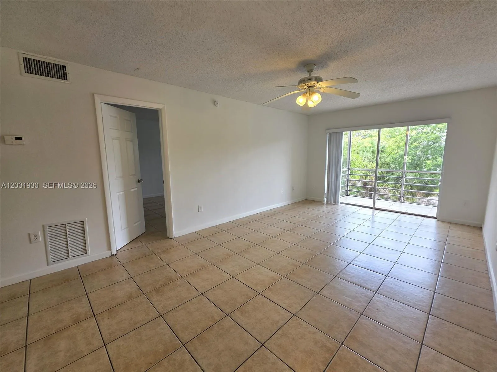 2800 NW 56th Ave # E303, Lauderhill FL 33313