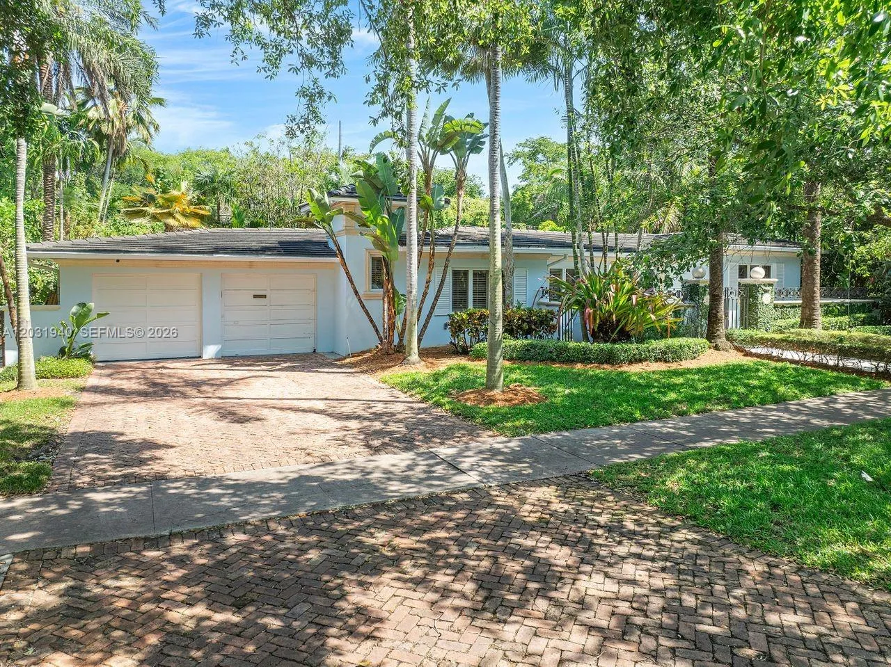 1037 Alfonso Ave, Coral Gables FL 33146
