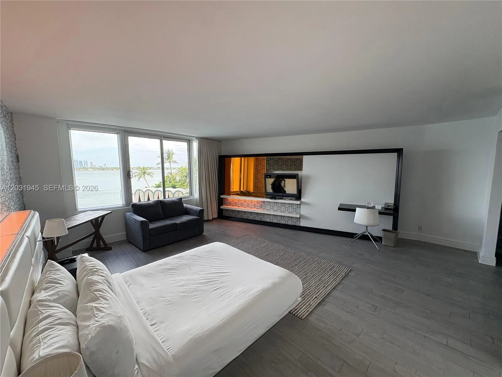 1100 West Ave # 418, Miami Beach FL 33139