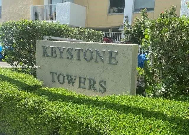2020 NE 135th St # 506, North Miami FL 33181