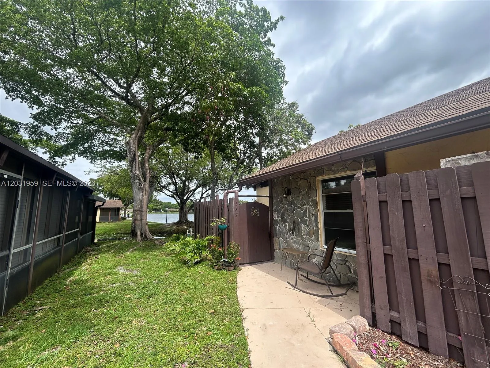 322 Briarwood Cir # 17, Hollywood FL 33024