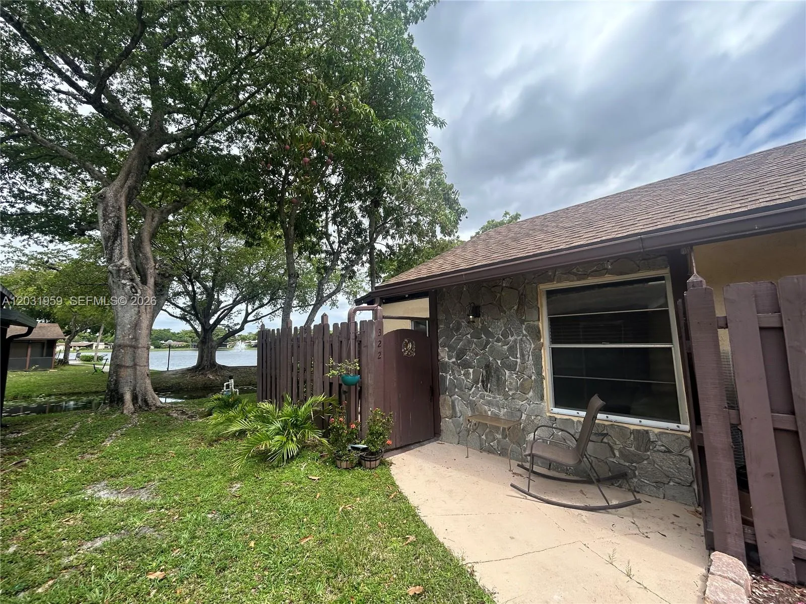 322 Briarwood Cir # 17, Hollywood FL 33024
