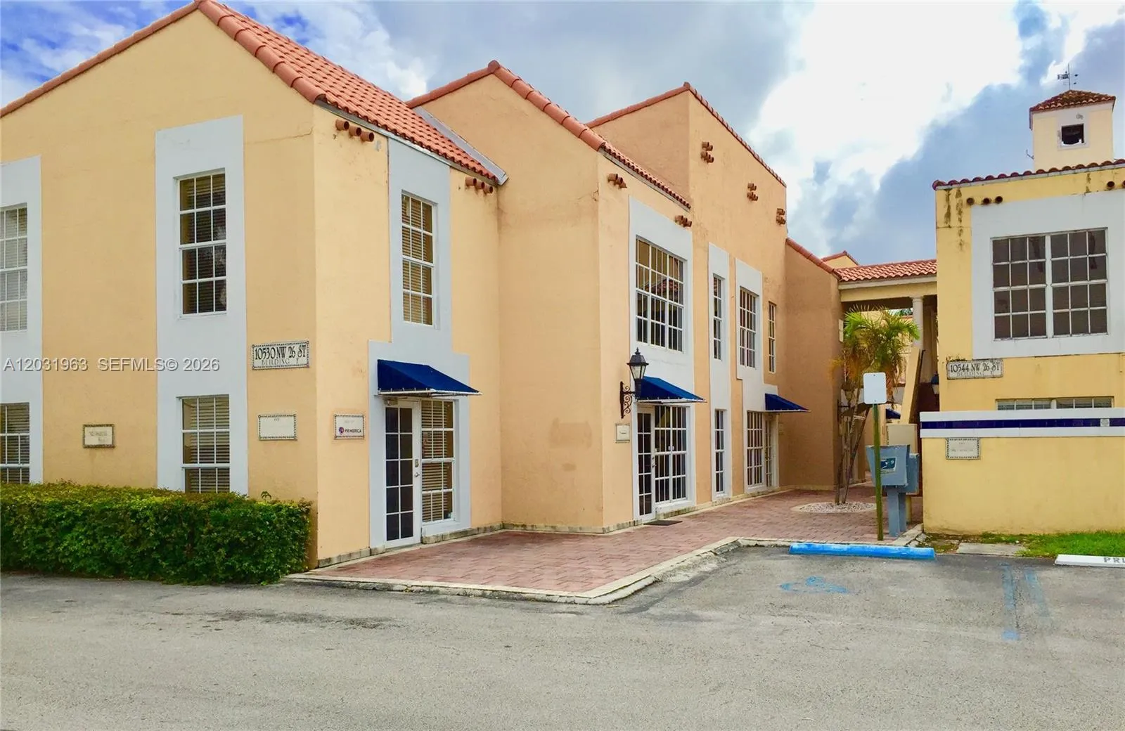 10530 NW 26 ST # F, Doral FL 33172