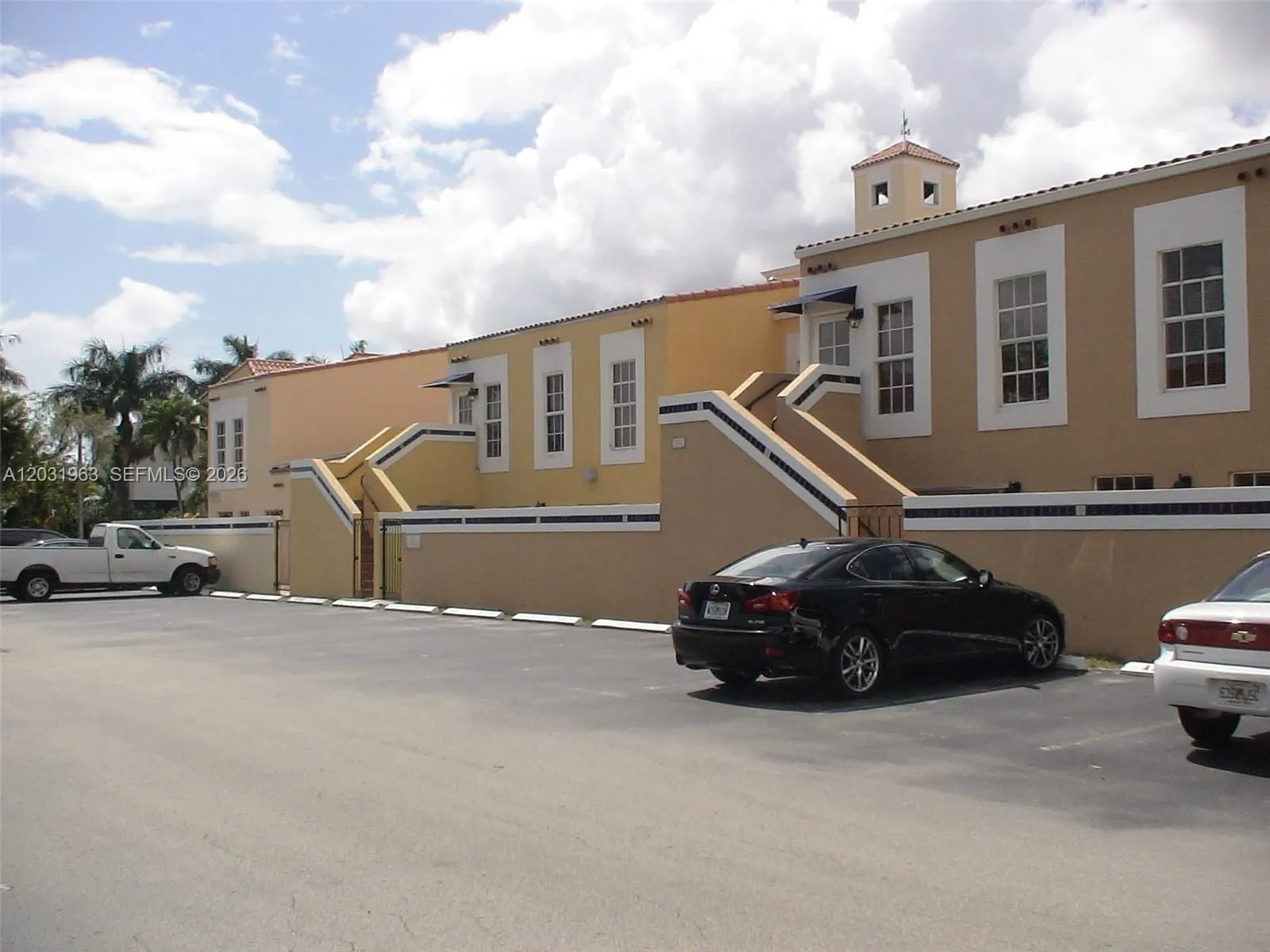 10530 NW 26 ST # F, Doral FL 33172