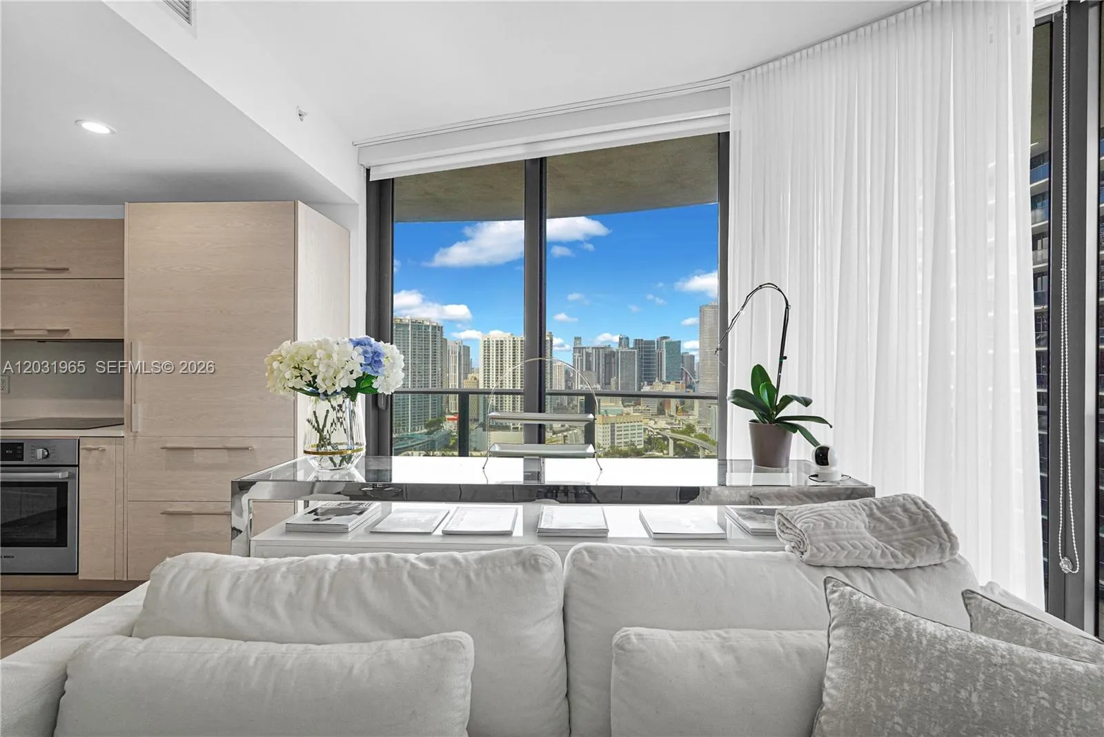 45 SW 9th St # 2901, Miami FL 33130