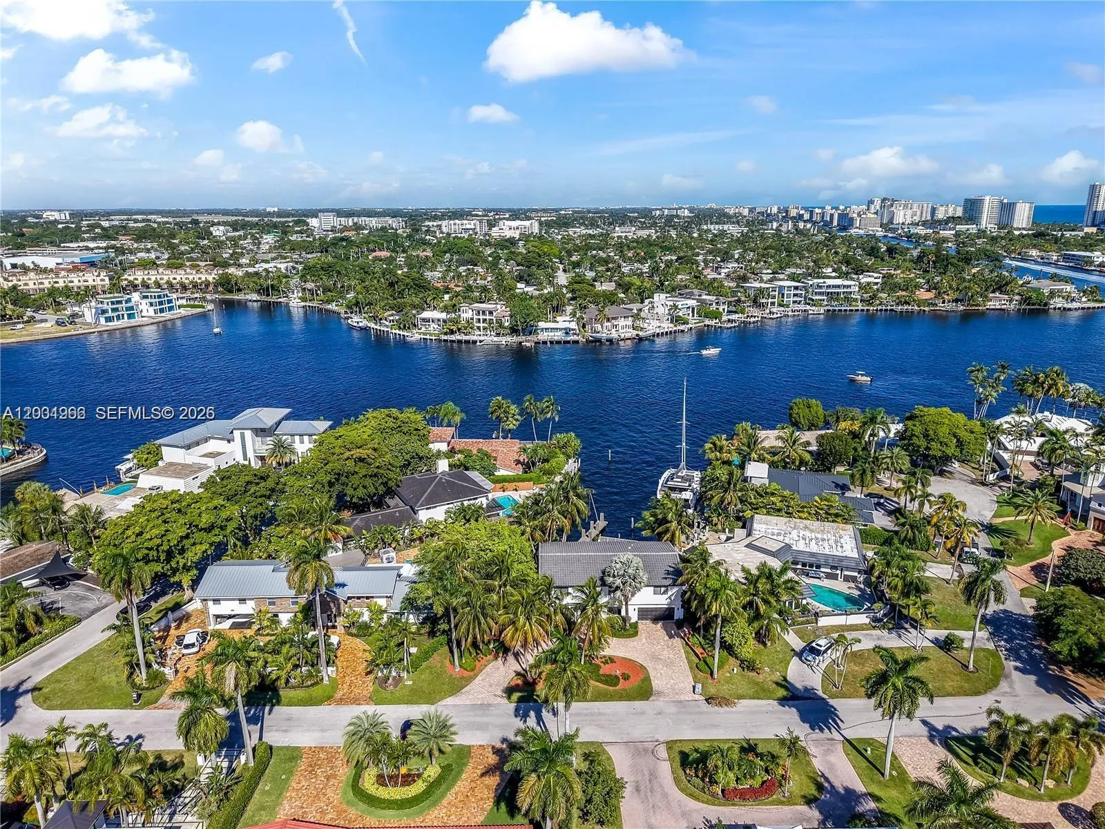 2445 SE 8th St, Pompano Beach FL 33062