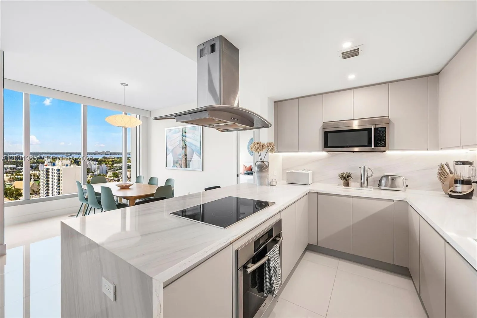 6899 Collins Ave # 1903, Miami Beach FL 33141