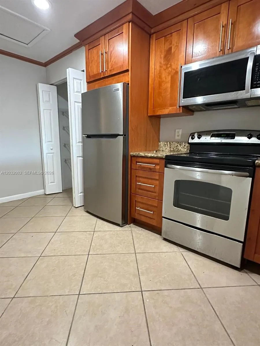 851 NE 207th Ter # 202, Miami FL 33179