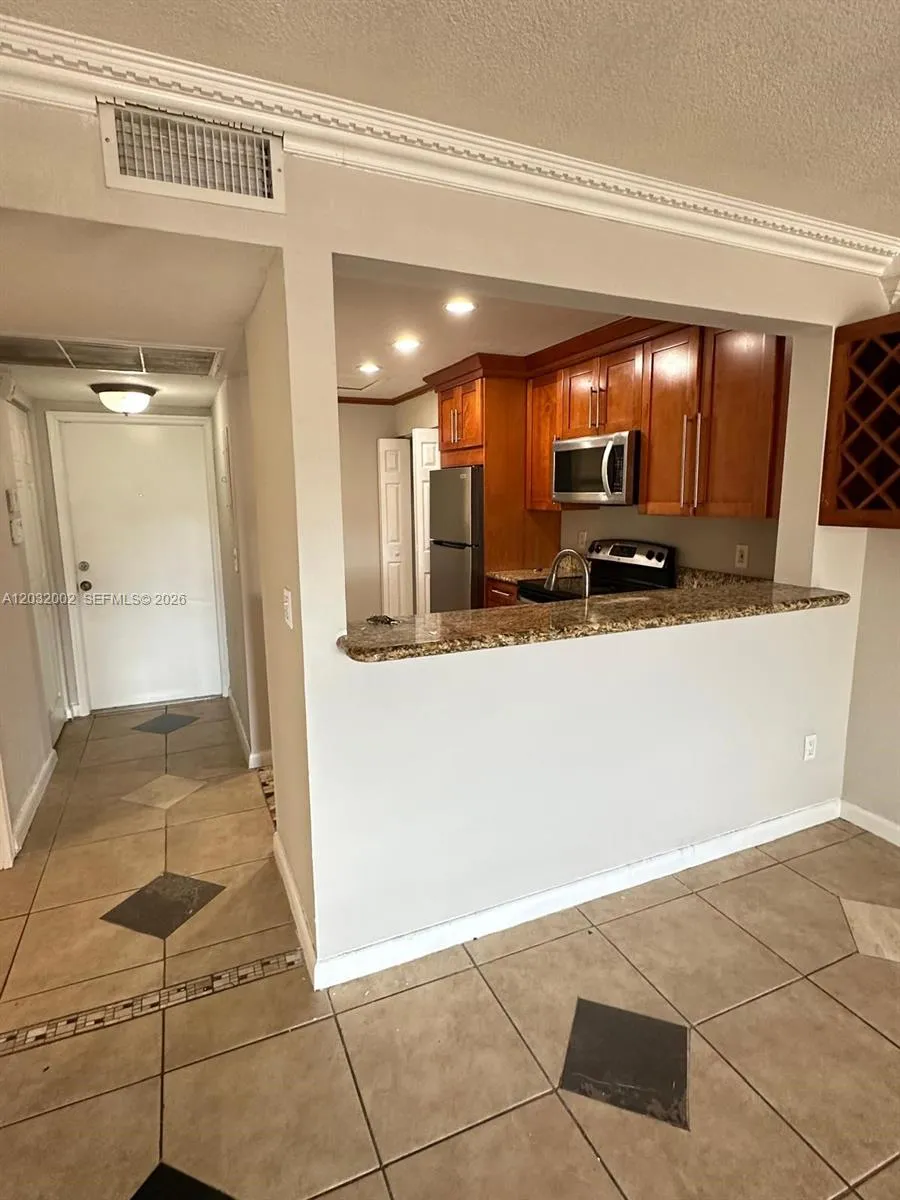 851 NE 207th Ter # 202, Miami FL 33179