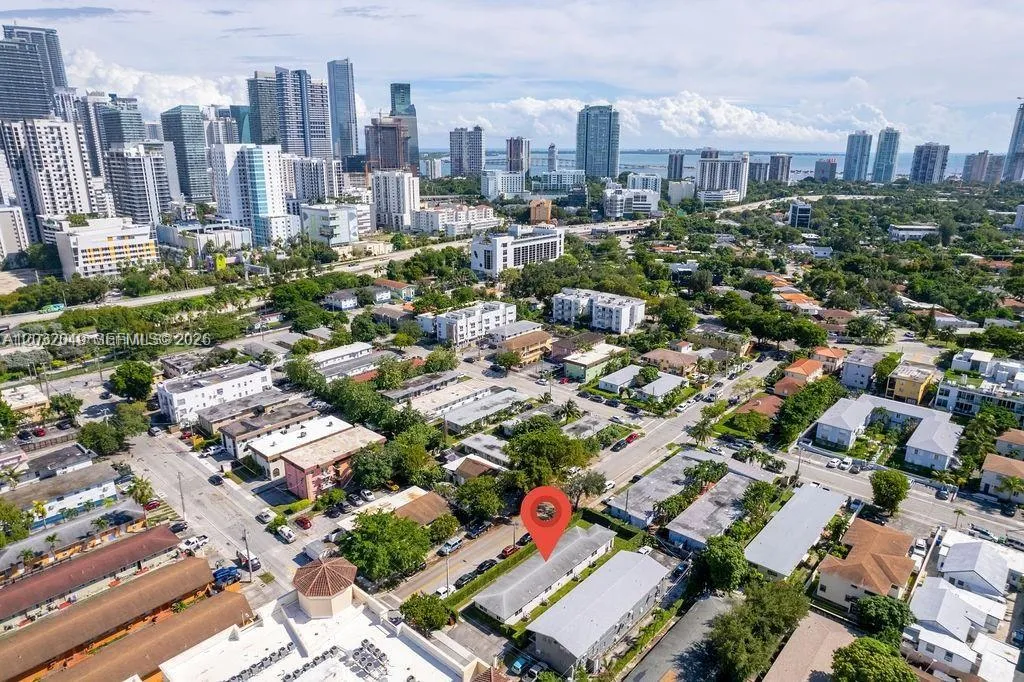 900 SW 5th Ave # 3, Miami FL 33130