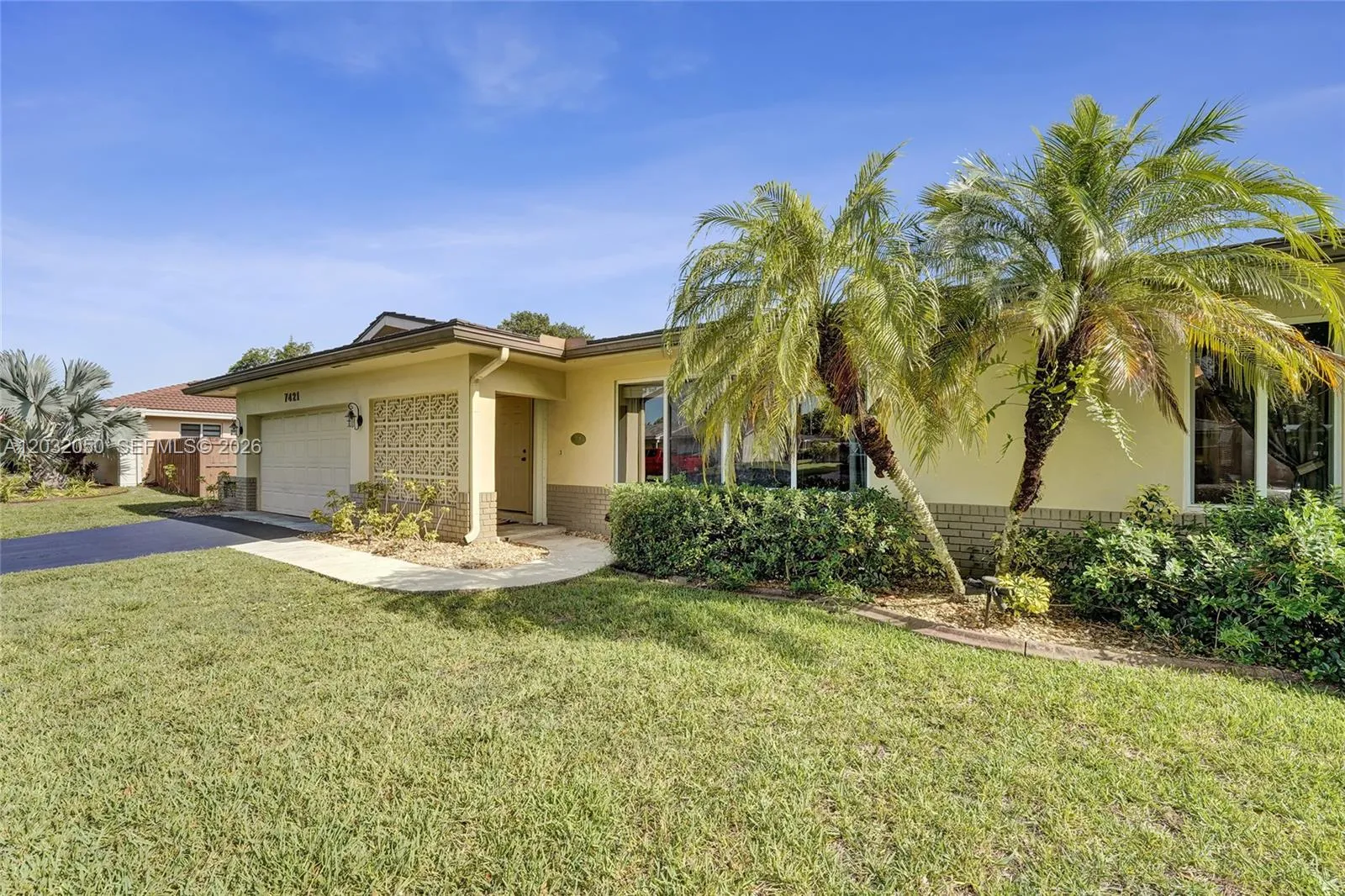 7421 NW 8th Ct, Plantation FL 33317
