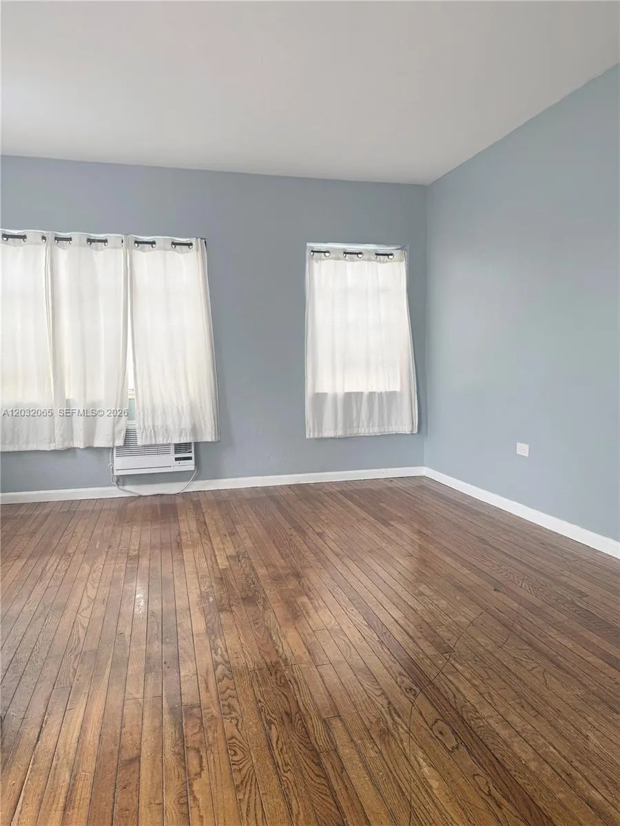 1730 Marseille Dr # 4, Miami Beach FL 33141