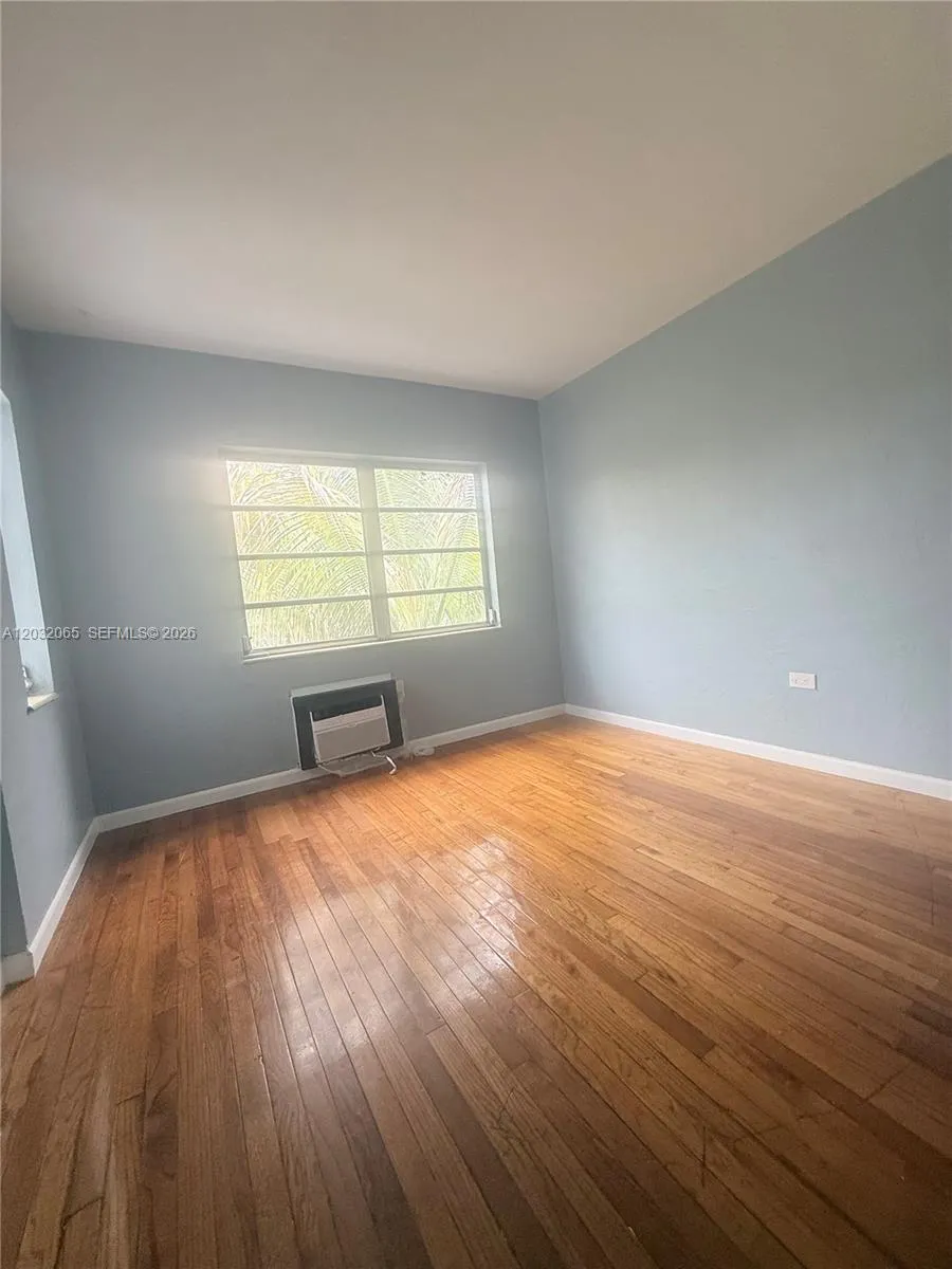 1730 Marseille Dr # 4, Miami Beach FL 33141