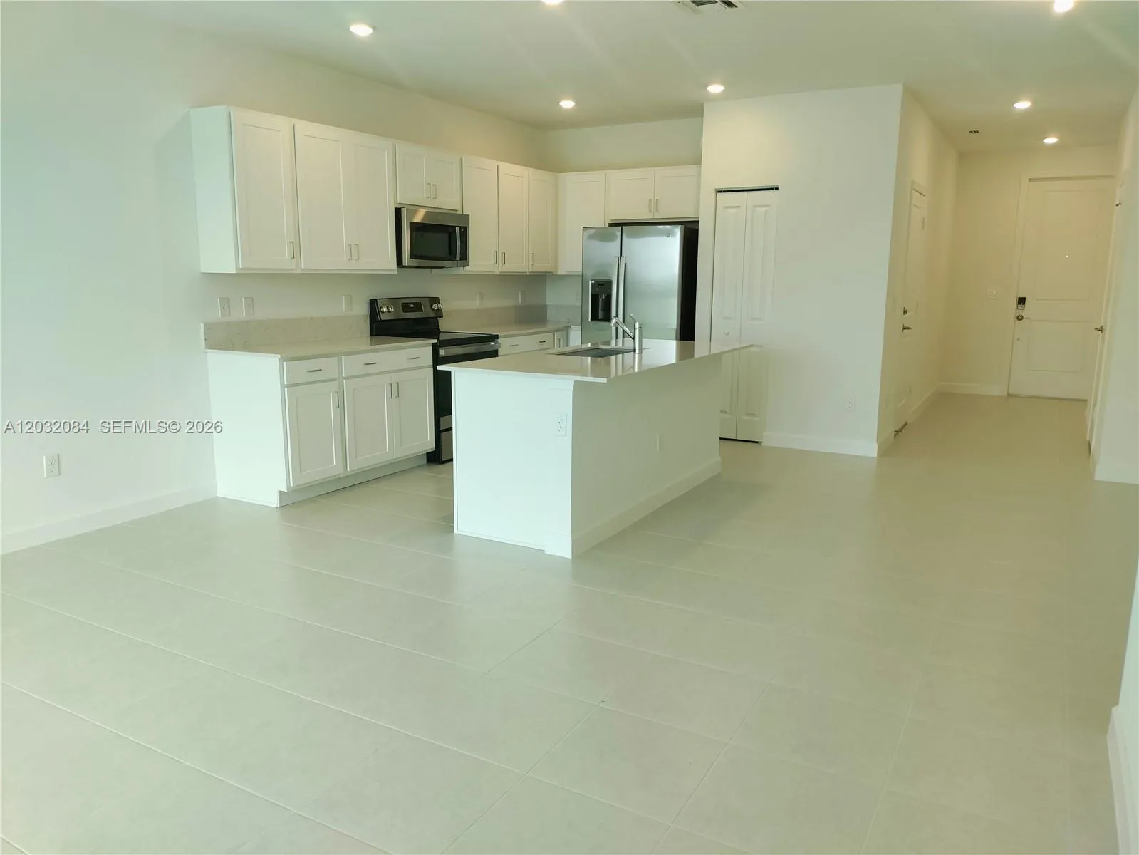 652 SE Lake Falls St, Port St. Lucie FL 34984
