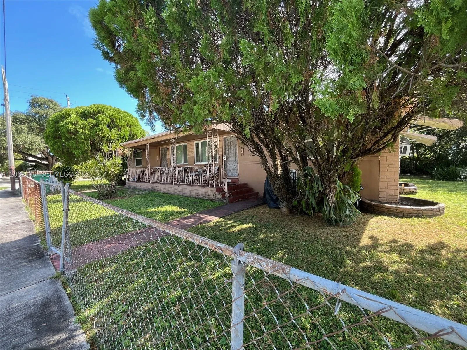 1100 NW 57th St, Miami FL 33127