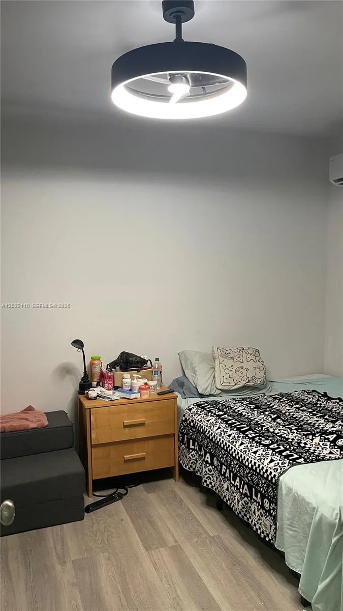 1043 NW 2nd St # 2, Miami FL 33128