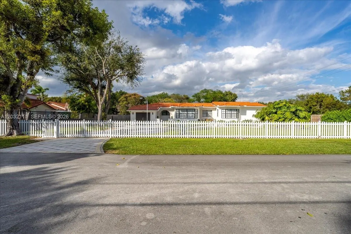 7705 SW 66th St # 0, Miami FL 33143