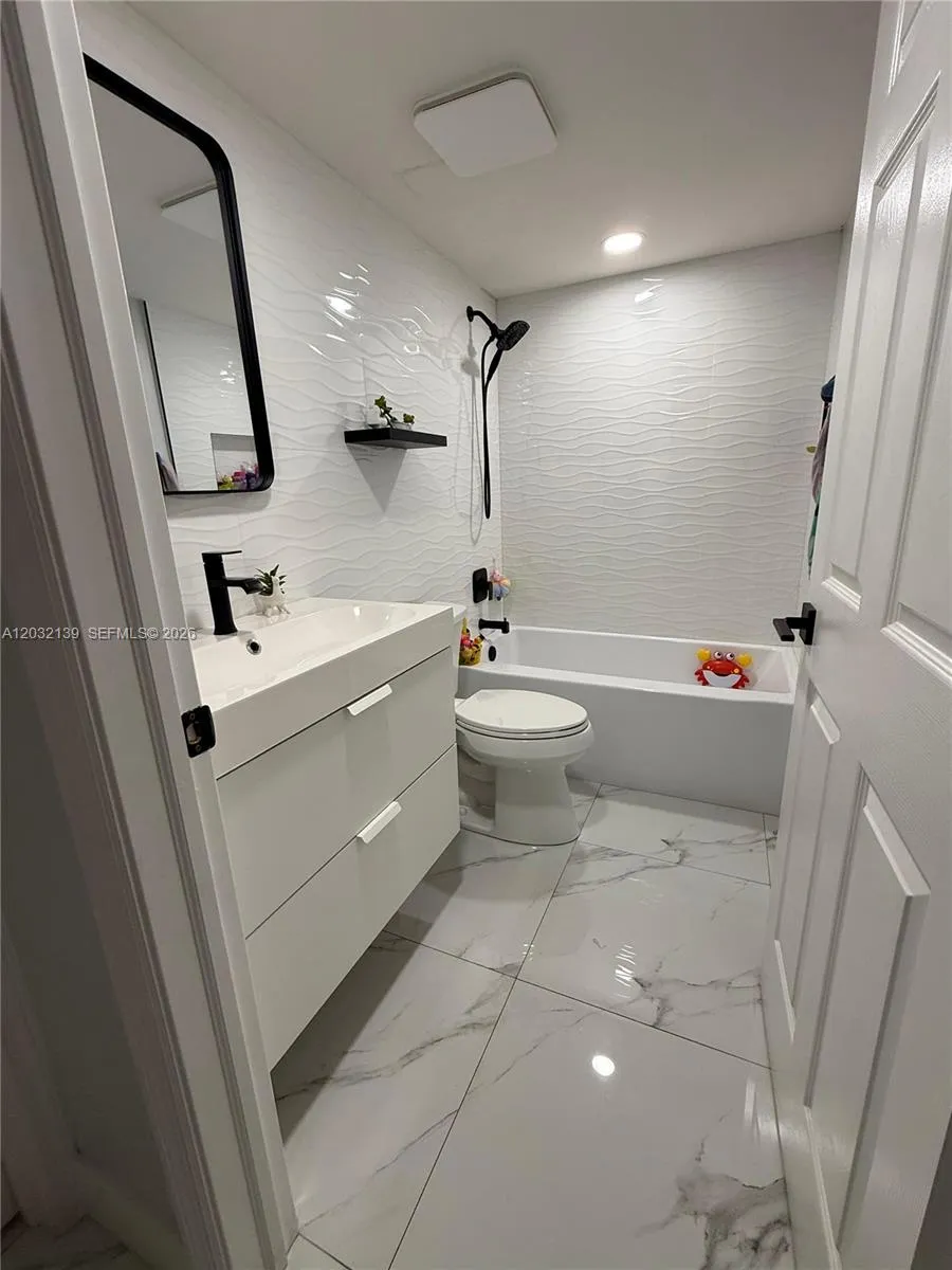 14930 SW 82nd Ter # 405, Miami FL 33193