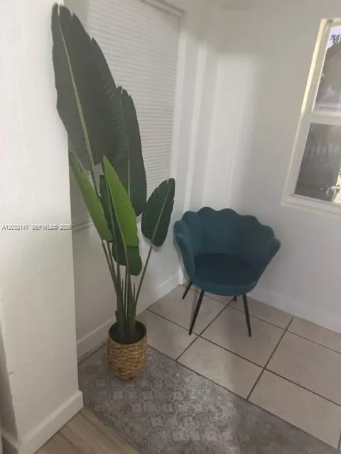 1419 NW 44th St, Miami FL 33142