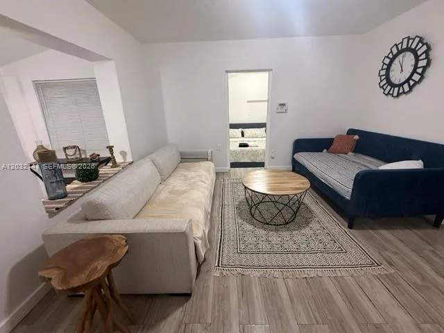 1419 NW 44th St, Miami FL 33142