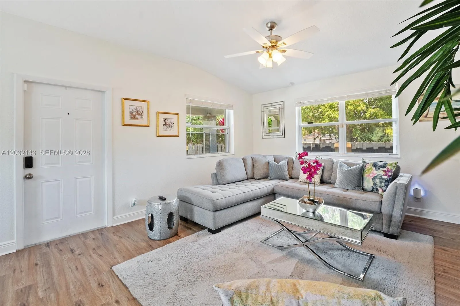 4276 SW 56th Ave, Davie FL 33314