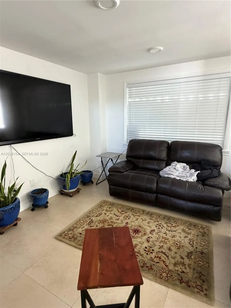 8532 SW 211th Ter, Cutler Bay FL 33189